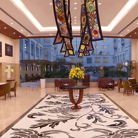 Lemon Tree Premier, Delhi Airport Hotel New Delhi Ngoại thất bức ảnh The lobby of the Taj Bengal