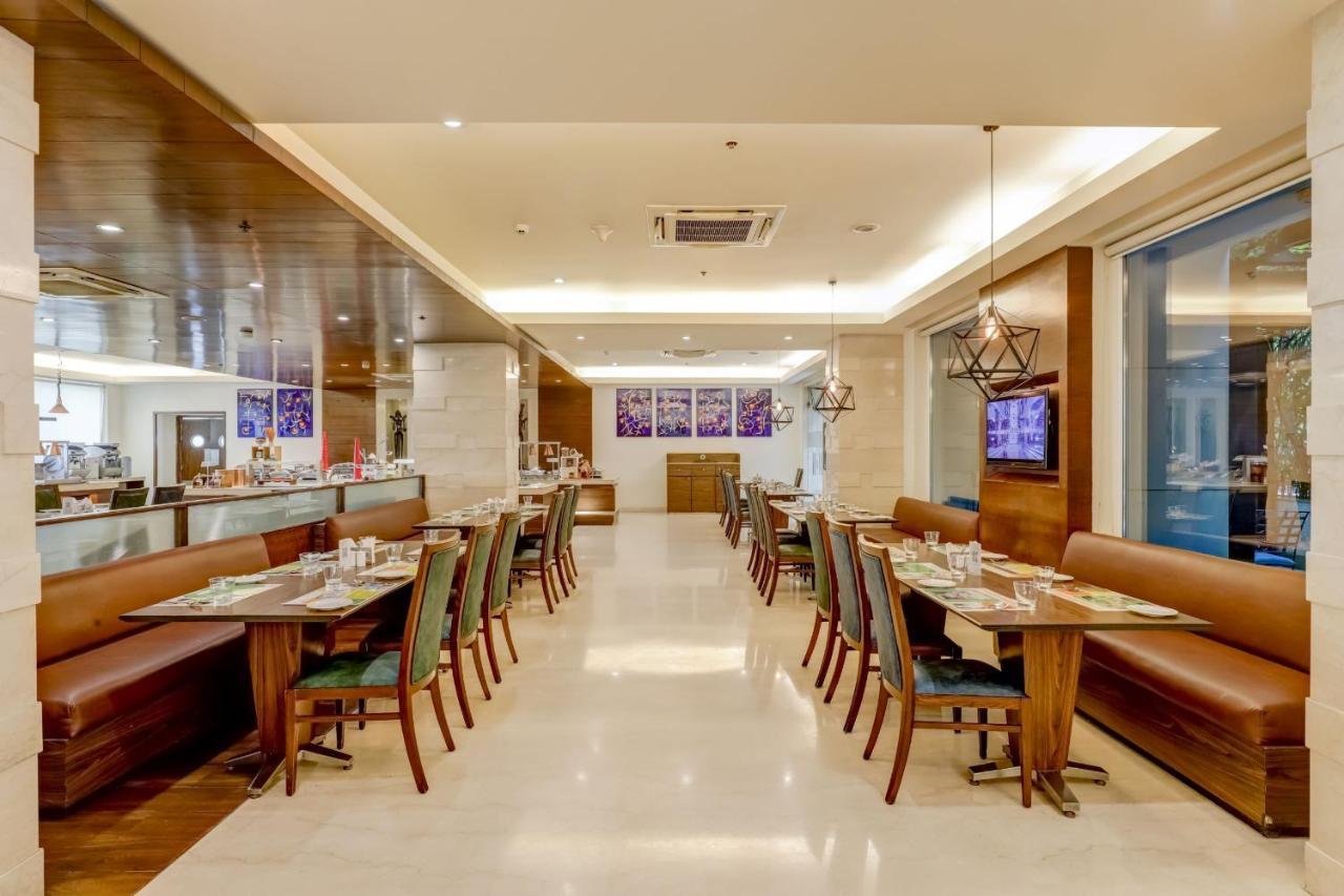 Lemon Tree Premier, Delhi Airport Hotel New Delhi Ngoại thất bức ảnh The interior of the restaurant
