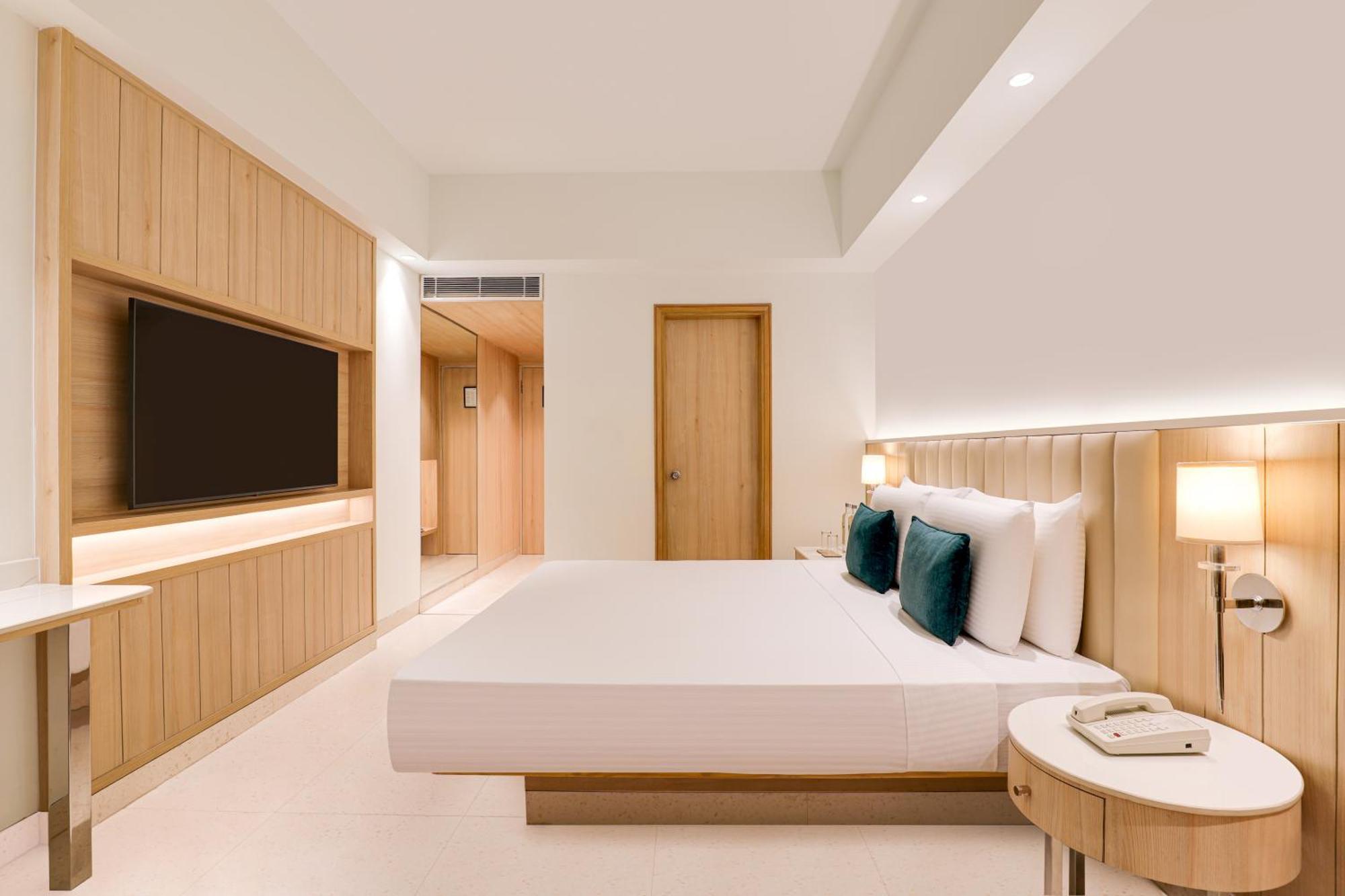 Lemon Tree Premier, Delhi Airport Hotel New Delhi Ngoại thất bức ảnh Deluxe Room
