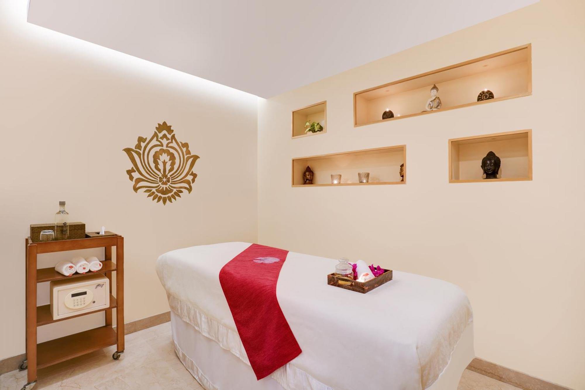 Lemon Tree Premier, Delhi Airport Hotel New Delhi Ngoại thất bức ảnh Spa at The Oberoi, Mumbai